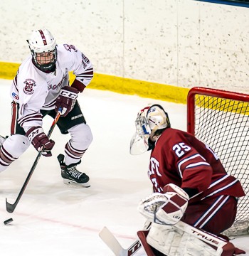 Quebec native Rudy Guimond, a junior at Taft and 2025 Yale recruit, won USHR's 2023 Goaltender of the Year Award. Guimond (2.43/.943) backstopped the 